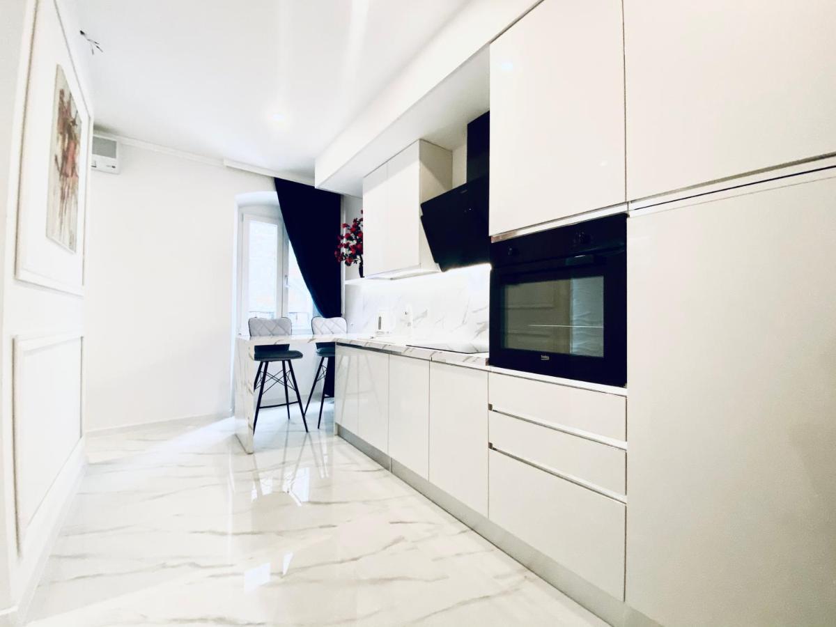 Studio Six Umag Exterior foto