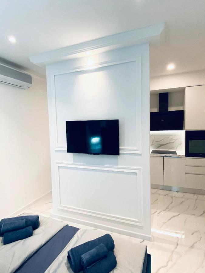Studio Six Umag Exterior foto
